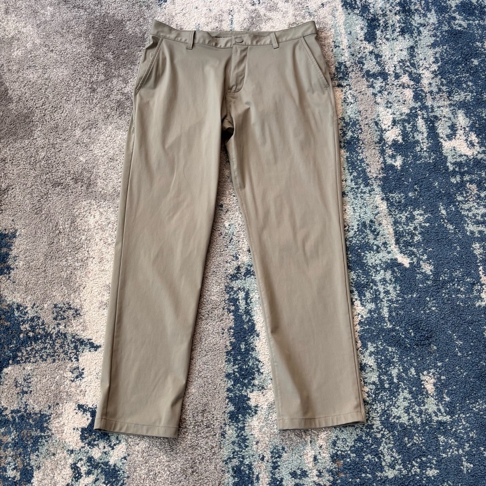 RHONE Men's 33x28 Commuter slim fit pants golf chino stretch EUC